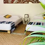 El Buho Bacalar Eco-Cabanas Hostal